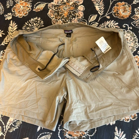 Women’s Patagonia Shorts -size 6 - Picture 5 of 5